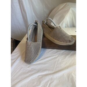 Women's Bobs By Skechers‎ Tan with Silver Sparkles All Over With Memory Foam-9.5